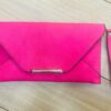 Bolso de mano con broche dorado - Imagen 4