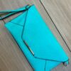 Bolso de mano con broche dorado - Imagen 6